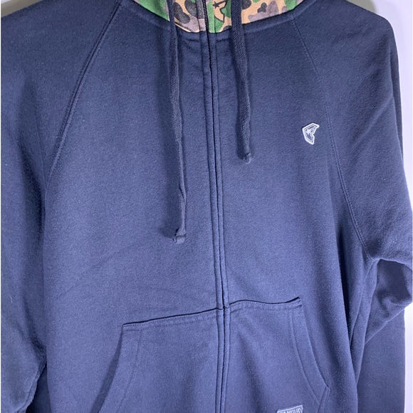 Y2K famous stars and straps camo hoodie - Picture 4 of 11